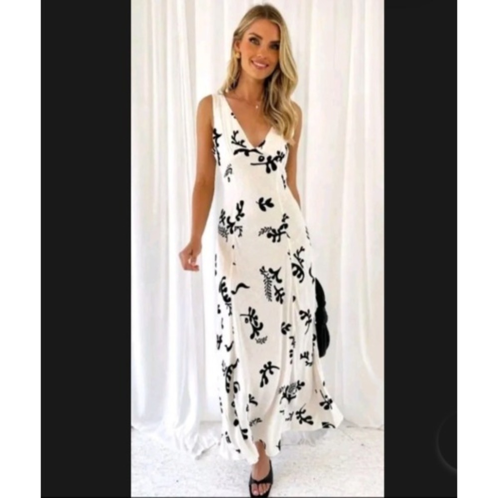 Paper Heart Linen Blend Midi Dress Black White‎ Floral Sleeveless V-Neck Size M
